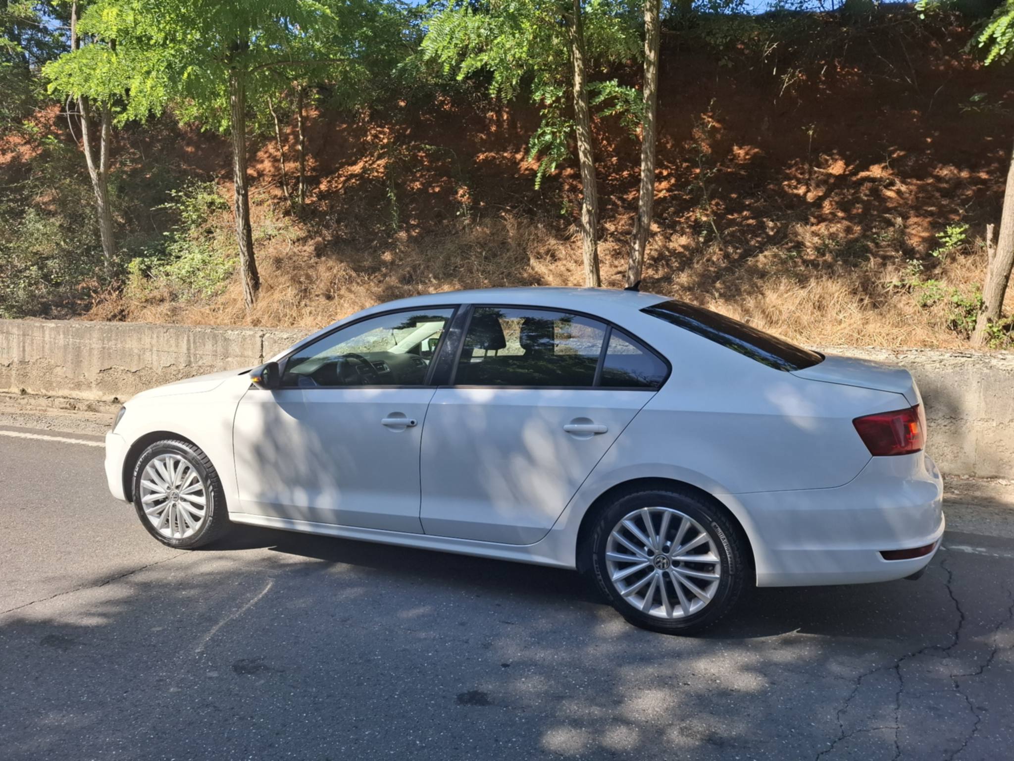 Volkswagen Passat jeta 2013, foto 2 nga 6